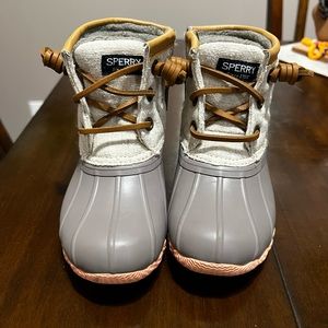 Toddler size 8 sperry duck boot